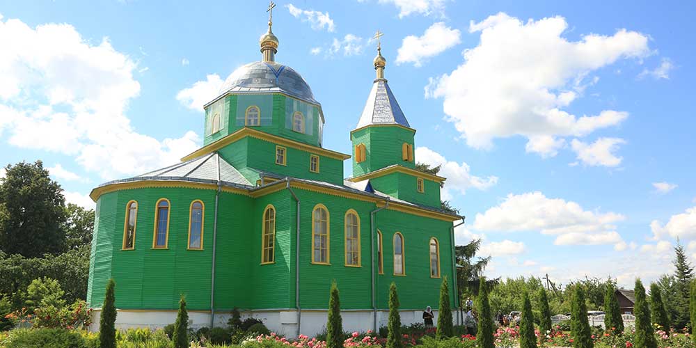 В храме Святой Живоначальной Троицы д. Турки Бобруйского района прошли торжества, которые возглавил Высокопреосвященнейший Вениамин, митрополит Минский и Заславский, Патриарший Экзарх всея Беларуси